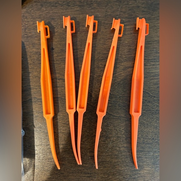 Pampered Chef 5 #1260 Orange Peelers #1072 Serrated Peeler #2339 Mini Spoon Tong - Picture 5 of 7